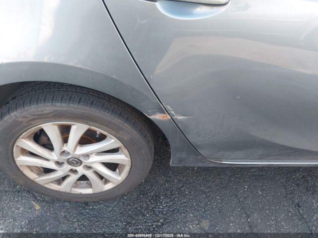 Mazda Mazda3 I Touring Image 6