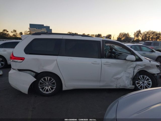 Toyota Sienna Xle V6 8 Passenger Image 16