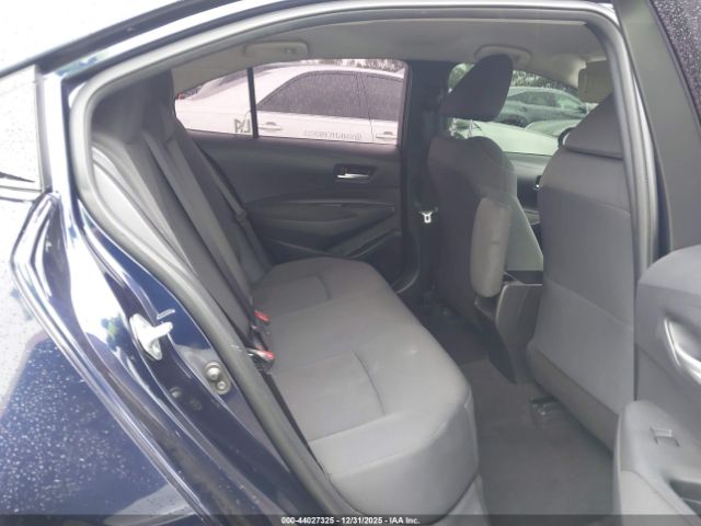 Toyota Corolla Le Image 6