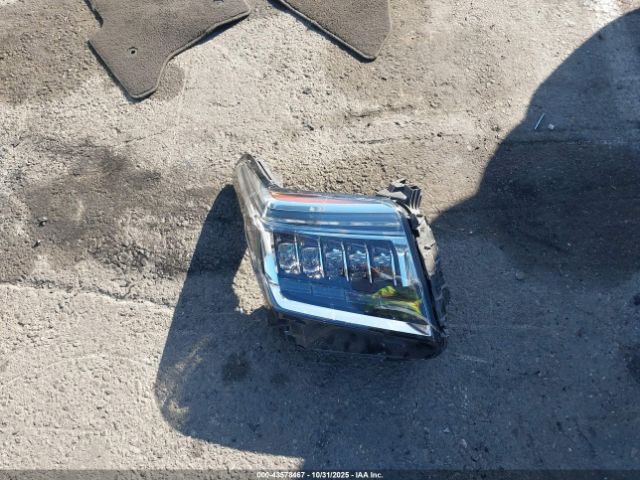 Cadillac Escalade Platinum Image 11