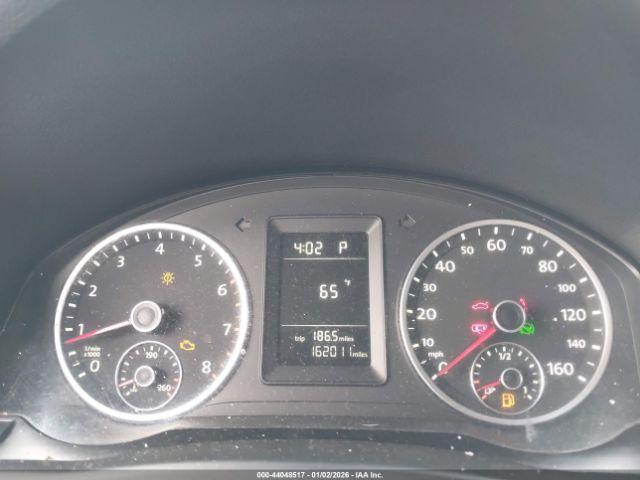 Volkswagen Tiguan S Image 6