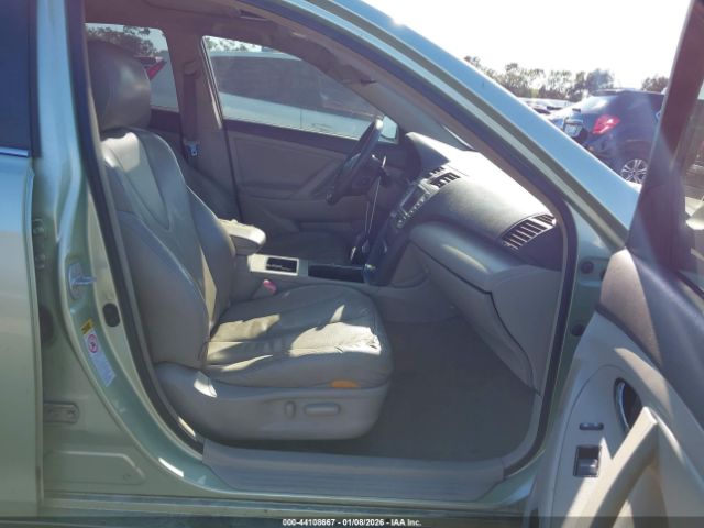 Toyota Camry Image 8