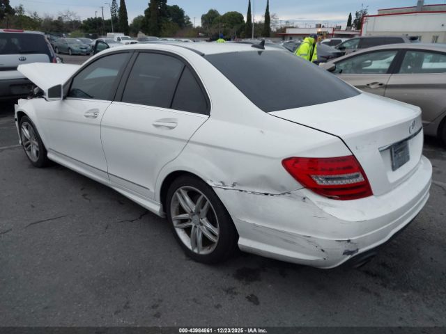 Mercedes-Benz C-Class Sport Image 6