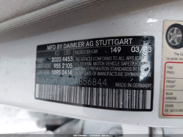 Mercedes-Benz C-Class Sport Image 8