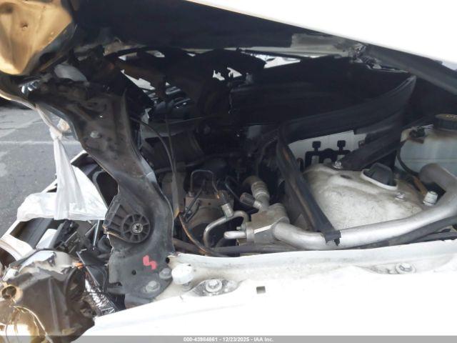 Mercedes-Benz C-Class Sport Image 13