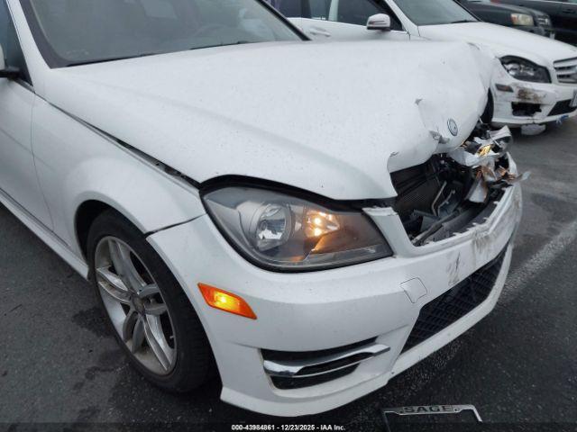 Mercedes-Benz C-Class Sport Image 10