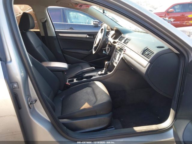 Volkswagen Passat 2.5l S Image 2