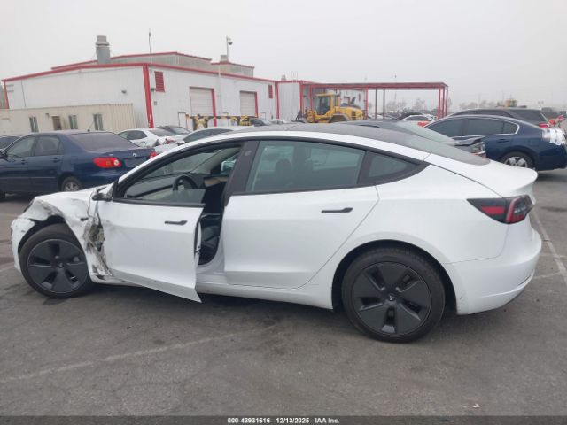 Tesla Model 3 Rear-wheel Drive Image 9