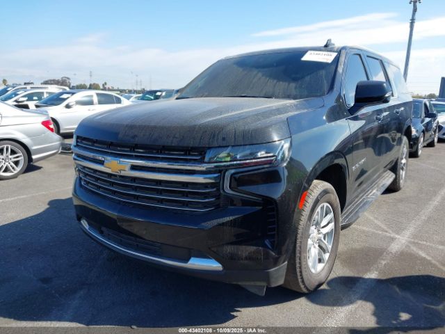 Chevrolet Suburban 2wd Lt Image 2