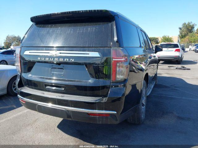 Chevrolet Suburban 2wd Lt Image 3