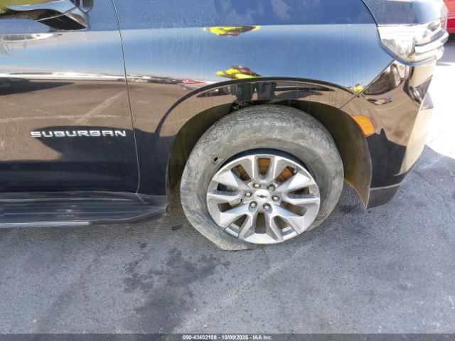 Chevrolet Suburban 2wd Lt Image 6