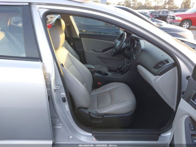 Kia Optima Ex Image 2