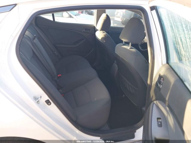 Kia Optima Lx Image 9