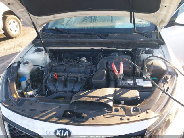 Kia Optima Lx Image 8