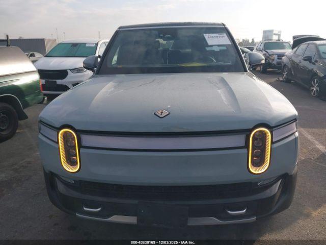 Rivian R1s Adventure Image 5