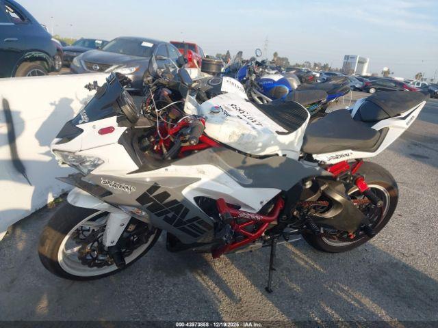 Kawasaki Zx636-e Image 5