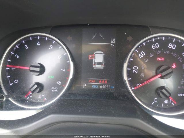 Toyota RAV4 Xle Premium Image 11