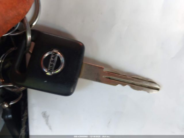 Nissan Titan Xe Image 9