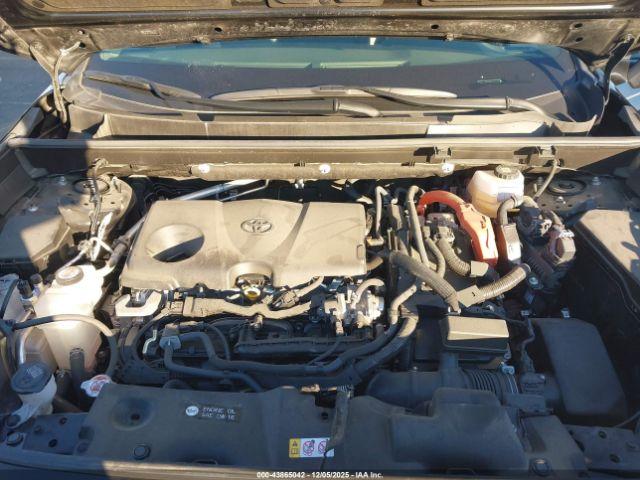 Toyota RAV4 Limited Image 9