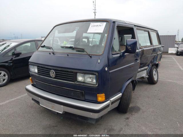 Volkswagen Vanagon Bus Image 4