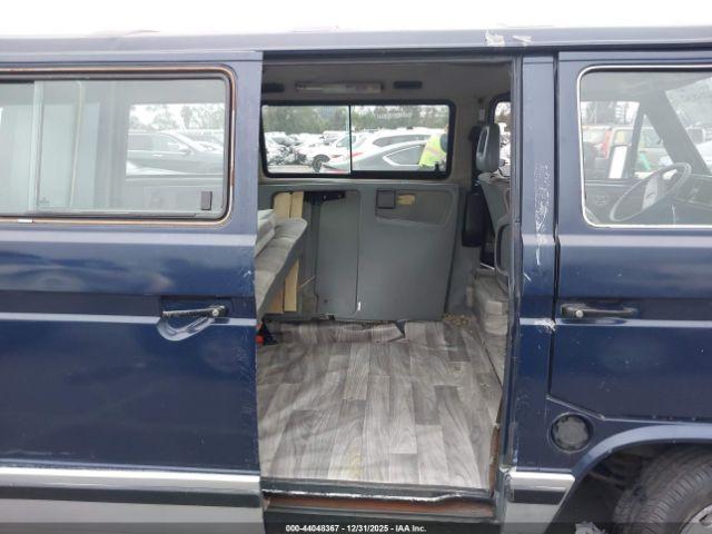 Volkswagen Vanagon Bus Image 8