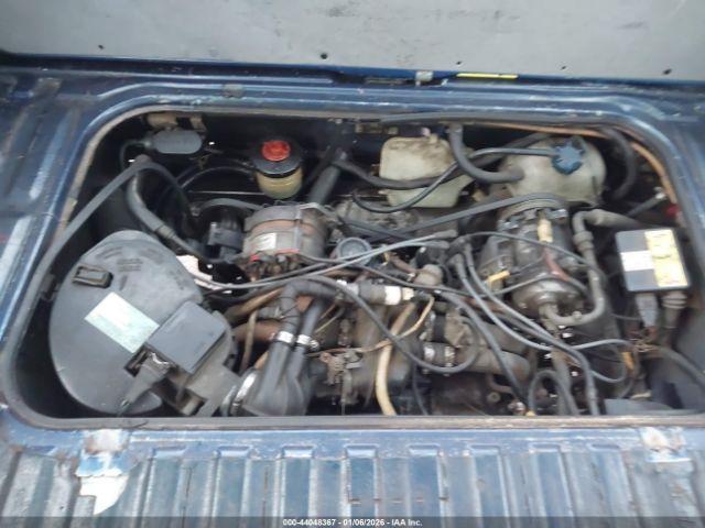 Volkswagen Vanagon Bus Image 3