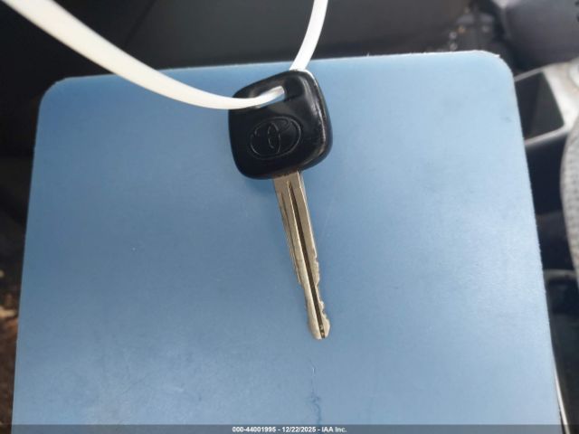 Toyota Matrix Standard Image 12