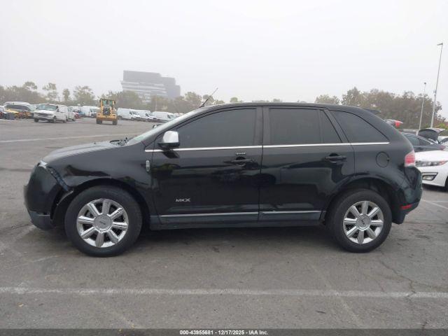 Lincoln MKX Image 12