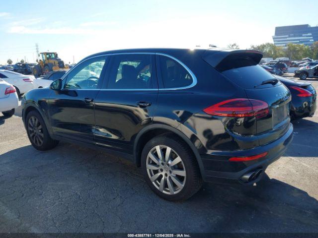 Porsche Cayenne S Image 9