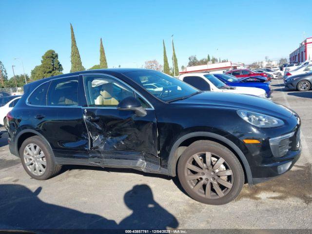 Porsche Cayenne S Image 3