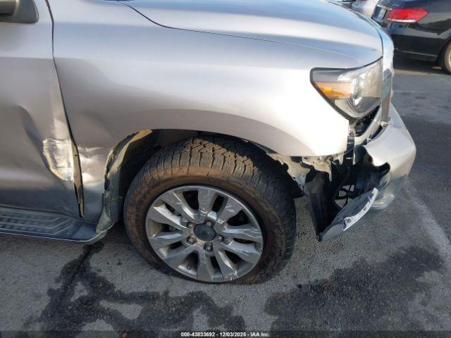 Toyota Sequoia Limited 5.7l V8 Image 4