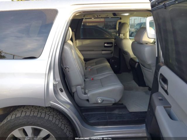 Toyota Sequoia Limited 5.7l V8 Image 2