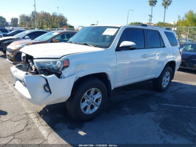 Toyota 4Runner Sr5 Premium Image 2