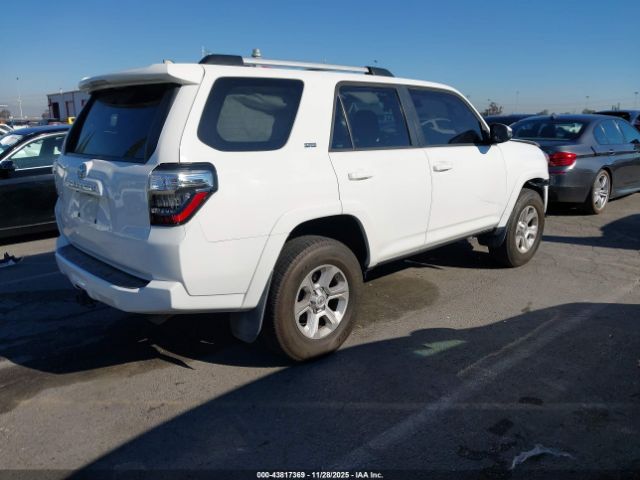 Toyota 4Runner Sr5 Premium Image 4