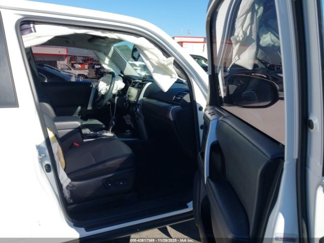 Toyota 4Runner Sr5 Premium Image 5