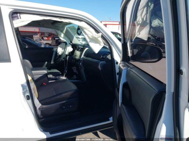 Toyota 4Runner Sr5 Premium Image 5