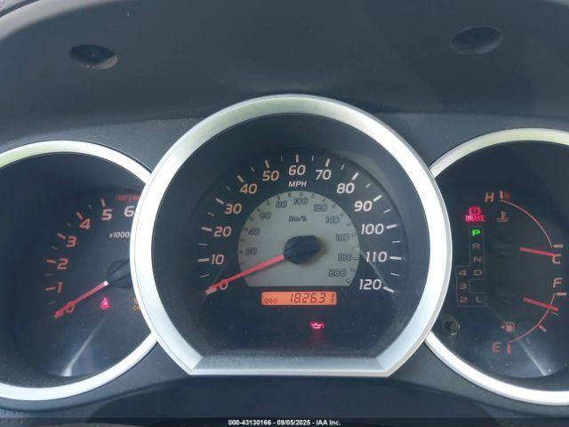 Toyota Tacoma Prerunner V6 Image 3