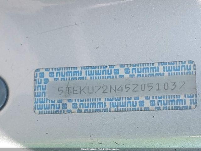 Toyota Tacoma Prerunner V6 Image 14