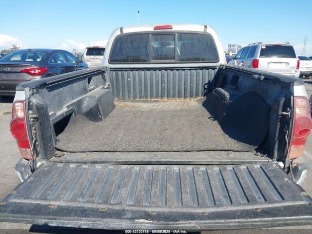 Toyota Tacoma Prerunner V6 Image 10