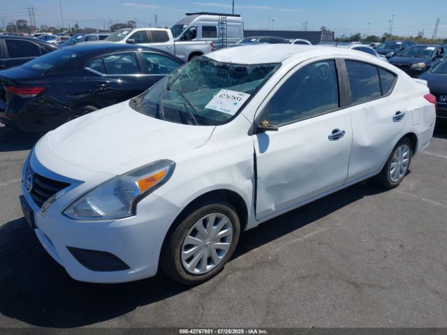 Nissan Versa Image 2