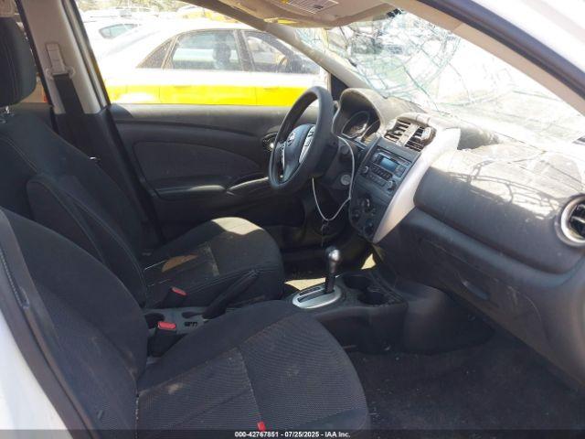 Nissan Versa Image 7