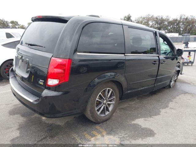 Dodge Grand Caravan Sxt Image 2