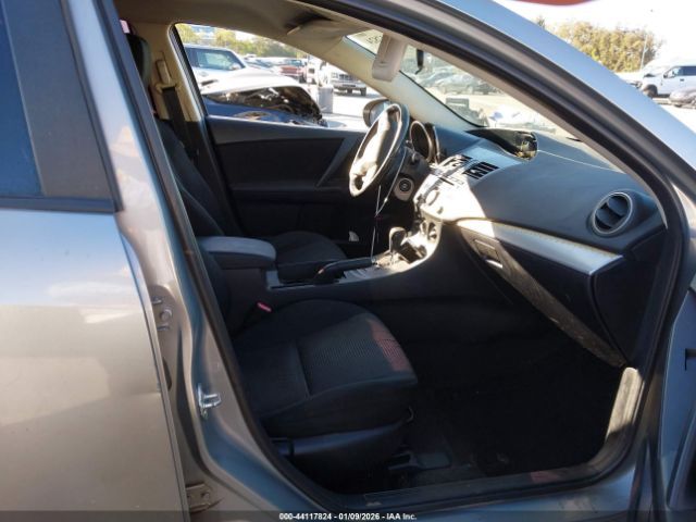 Mazda Mazda3 I Touring Image 6