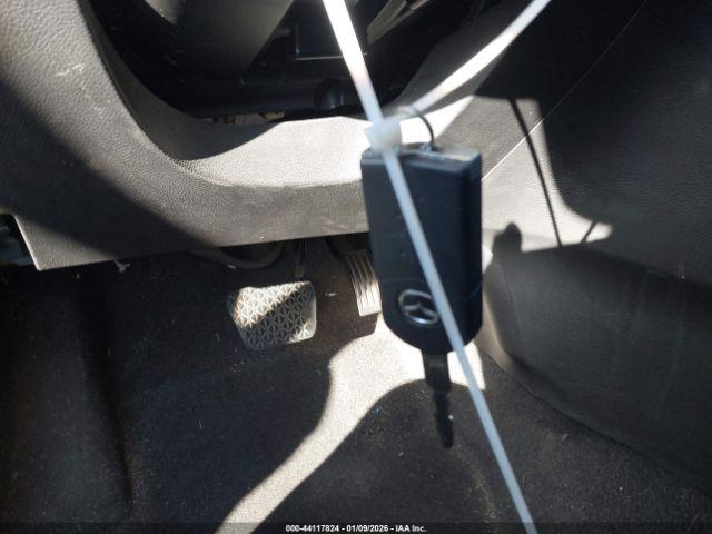 Mazda Mazda3 I Touring Image 3