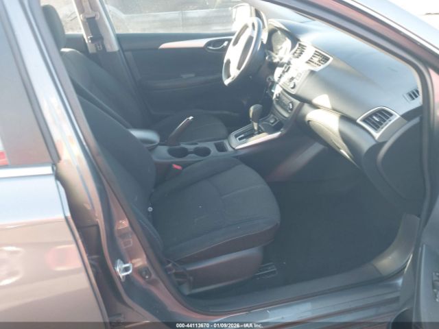 Nissan Sentra S Image 2