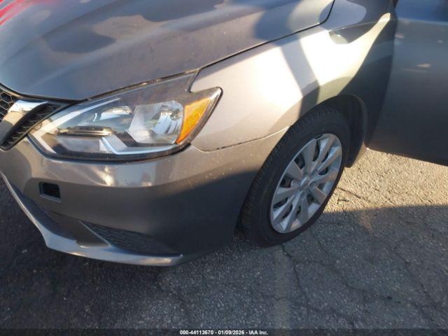 Nissan Sentra S Image 6