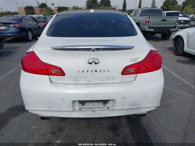 INFINITI G37 Journey Image 14