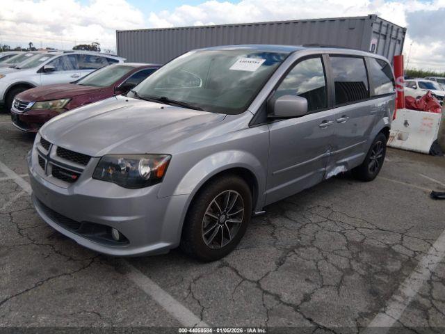 Dodge Grand Caravan Image 3