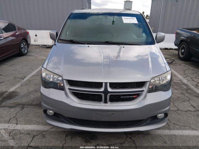 Dodge Grand Caravan Image 16