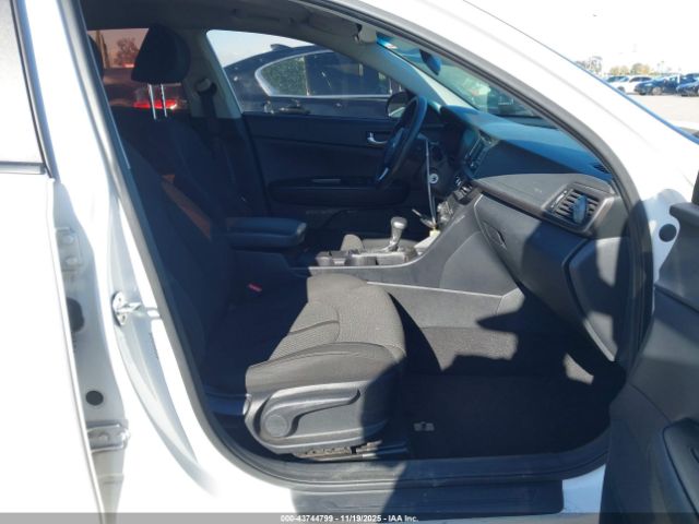 Kia Optima Lx Image 6